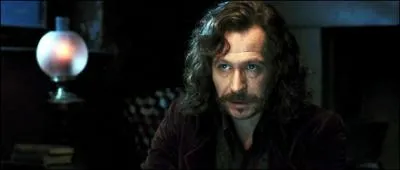 Quel membre de sa famille a tu Sirius Black dans le 5 tome ?