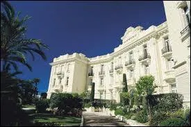 43° 43' N ... 7° 25' E