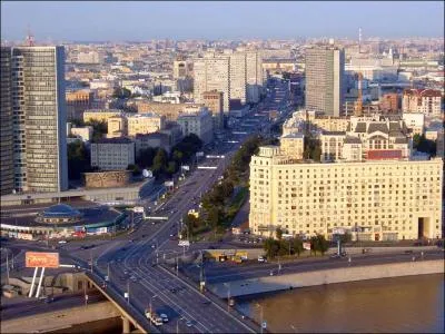 55° 45' N ... 37° 36' E