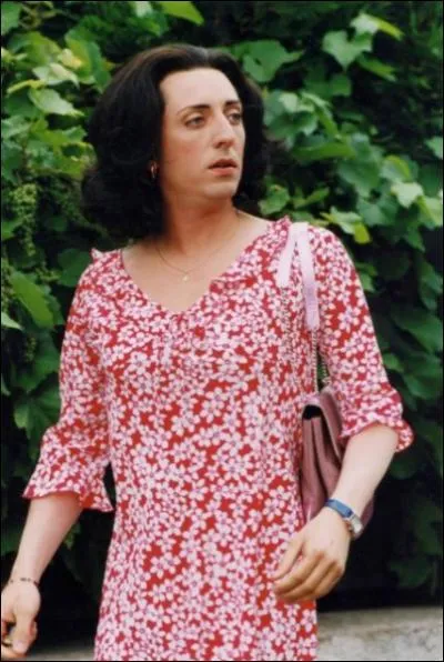 Petite coupe mi-longue pour Gad Elmaleh qui ici est ?