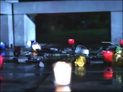 Qui a dtruit le mmorial ?