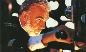 Quel film avec Sean Connery et Alec Baldwin se droule sous l'eau pendant la Guerre froide ?