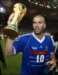 Combien de buts a inscrit Zindine Zidane lors de la Coupe du Monde de 1998 ?