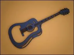 Combien de cordes possde une guitare classique  traditionnelle  ?