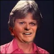 Combien de personnalits composaient le Maxi-tte de Canal + dans les annes 80 ?