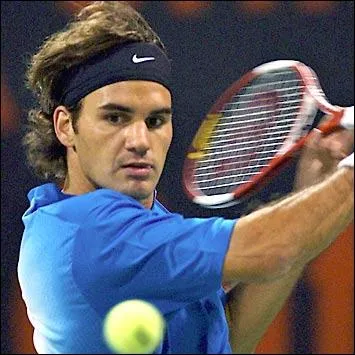 Dans quel sport s'illustre Roger Federer ?