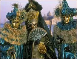 Encore cette jolie fte qui masque tout le monde, et en un lieu magique et d'une grande beaut, o se rendent galement de nombreux touristes. Cela se passe ?