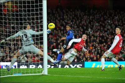 Quelles quipes anglaises s'opposent lors de ce match au sommet ?