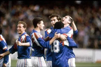 Rmi Garde dispute sa premire slection contre le Kowet, il fera parti des 22 joueurs slectionns pour l'Euro 92, dans quel pays a-t-il lieu ?