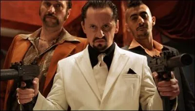 Comment est surnomm le mchant dans  Taxi 4  ?