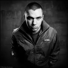 Compltez les paroles de cette chanson  Le chant des sirnes  : O sont pass les sirnes...