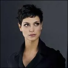 On a dcouvert celle-ci, Morena Baccarin, en leader d'un groupe d'attaque dans la srie ?