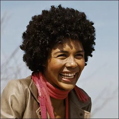 J'adore Ayo et Lady Gaga, qui suis-je ?