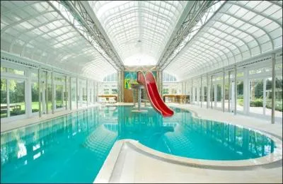 C'est une trs belle piscine, situe sur la cte est des USA. Quelle est sa particularit ?