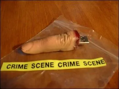 Toujours dans le cadre des cls USB terriblement originales... voici la cl... ?