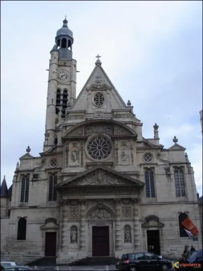 Quel nom porte cette glise de Paris ?