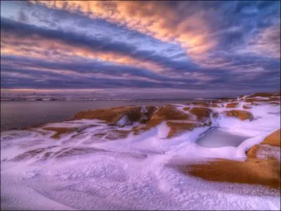 Dans quelle ville pouvez-vous dormir plus d'un mois sans voir le jour ?