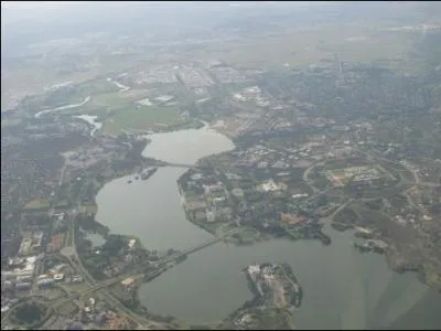 Pour terminer notre priple, traversons l'ocan Indien et rejoignons la capitale australienne. Nous visitons dsormais :