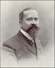 Mdecin franais qui a dcouvert le vaccin contre la tuberculose, le BCG, n  Nice le 12 Juillet 1863.