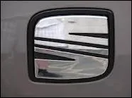 Quelle est cette marque de voiture ?