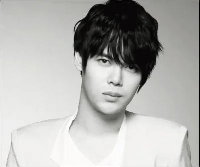 Qui est chanteur et rappeur ?