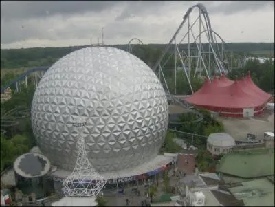 Comment s'appelle cette attraction ?