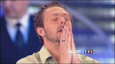 Sur le plateau, combien de joueurs ont le droit de participer  une partie ?