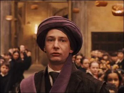 Q comme Ian Hart dans Harry Potter  l'cole des sorciers, qui est...