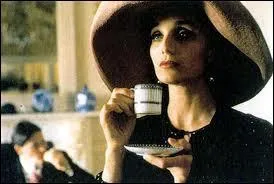 F comme Kristin Scott Thomas dans Quatre mariages et un enterrement, qui est...