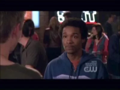 Comment s'appelle l'ami de Lucas ?