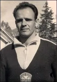 Rares sont les Brésiliens ayant remporté deux Coupes du monde à rester jouer dans leur pays natal ! J'en connais un ! José Macia dit ''Pepe'' , fidèle au club prestigieux de...