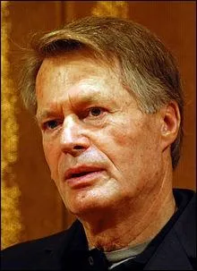 Ecrivain et Prix Nobel de la littrature 2008, n  Nice le 13 Avril 1940.