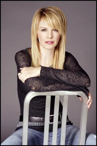 Kathryn Morris est :