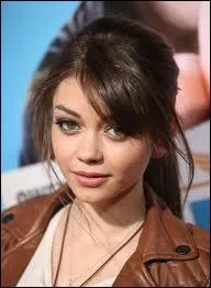 Pourquoi Dylan met-elle des lunettes ?