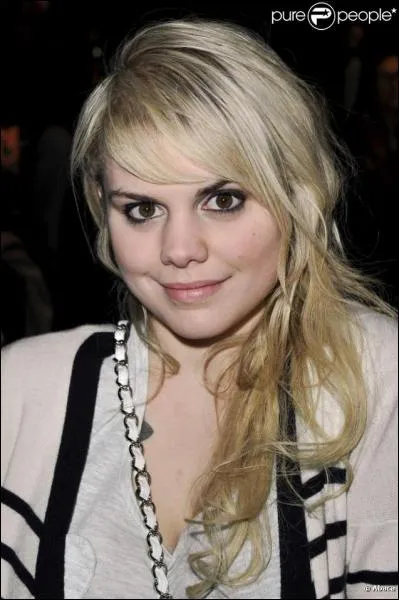 Quelle est cette chanteuse ?