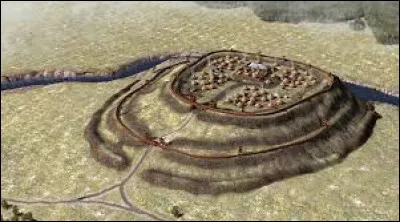 Vercingétorix concentre ses troupes derrière une fortification imprenable dans l'attente des renforts alliés. Il espère prendre les romains en tenaille lors d'une offensive conjointe. Comment appelle-t-on les camps civils et militaires retranchés au sommet d'une colline à l'époque romaine ?