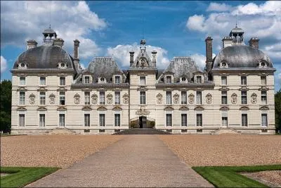 Quel est ce chteau situ dans le Loir et Cher dont Herg s'inspira vraisemblablement pour le Chteau de Moulinsart ?