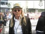 Comment se nomme son pre ?