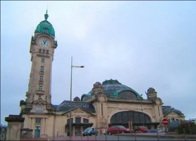 L'une des plus belles de France. Elle est classe aux monuments historiques depuis 75. Situe sur le territoire de la commune franaise de Limoges.