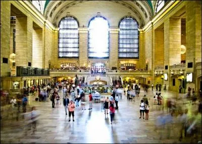 Dtruite dans  Armageddon , inonde dans  Le jour d'aprs , Grand Central est toujours debout et continue d'inspirer les plus grands. O se situe cette gare ?
