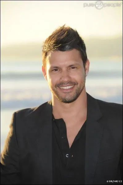 Avec qui est-il en couple ?