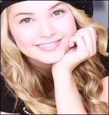 En quelle anne a-t-elle jou dans  Sons of Tucson'' ?