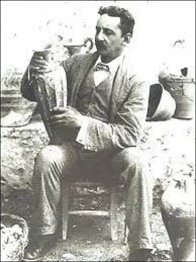 Le nom de cette civilisation a été donné par l'archéologue anglais Arthur Evans en référence au roi légendaire de la mythologie grecque qui a régné sur cette île. Quel est son nom ?