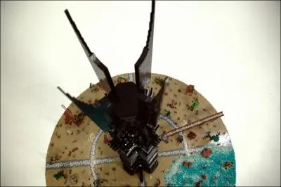 Il est le Roi-Sorcier d'Angmar, alli de Sauron, aucun homme ne peut le vaincre, dit-il, mais qui finalement, aid d'un hobbit, va y parvenir ?