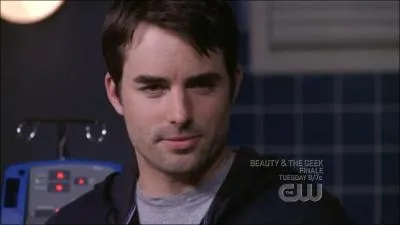 Coment s'appelle ce mdecin de la saison 5 ?