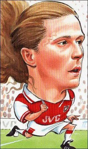 Ancien joueur international de football franais, n le 22 septembre 1970. Clbre pour avoir marqu le dernier but de la victoire des Bleus en finale de la Coupe du monde 1998 contre le Brsil.