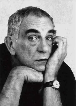 Quelle couleur ne fait pas partie de la trilogie de Kiztl... Kietsl... Klitow... et zut ! ... Comment il s'appelle le réalisateur polonais très célèbre ? ... Non, pas le violeur, l'autre.