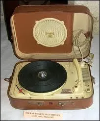 Qui chantait  Elles sont toutes belles belles belles  dans les annes 60 ?