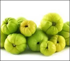 Le coing est un fruit :