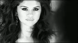 En quel mois (en 2012) Selena dclare que le groupe va se sparer ?